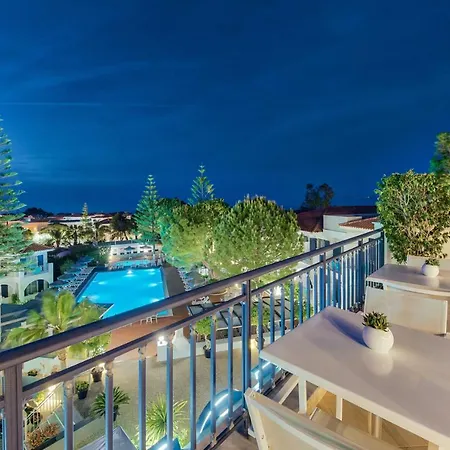 伯爵夫人酒店 3* 阿凯松